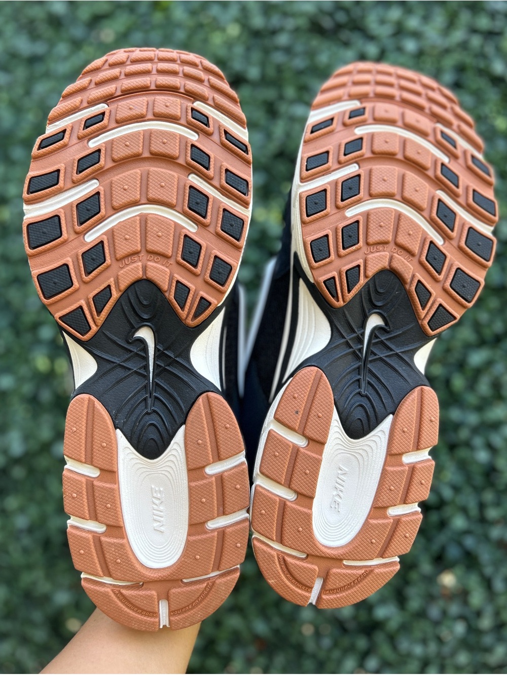 NikeV5 RNR - Picture 5 of 8